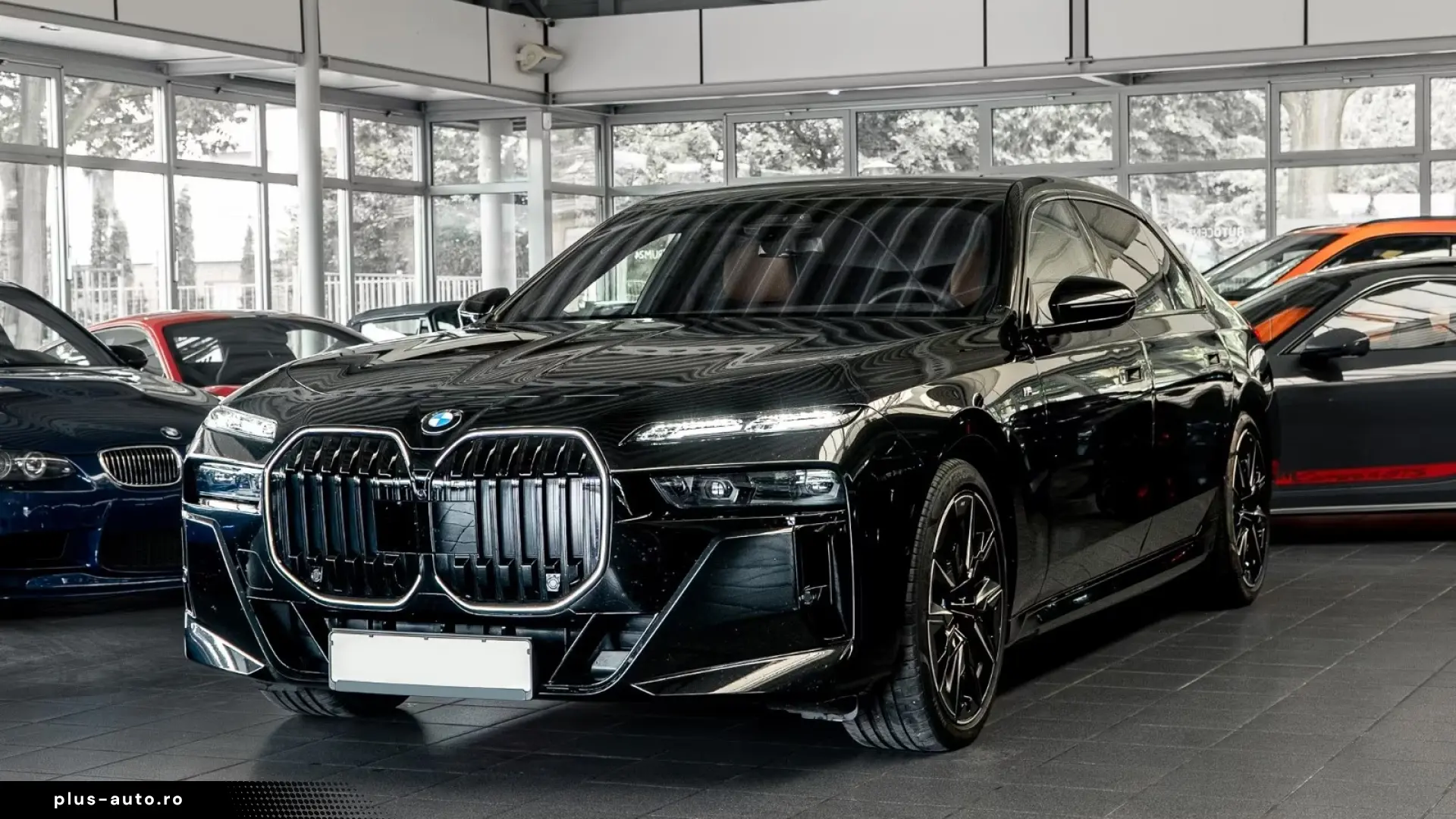 BMW 740d M TV Sky-Lounge B&W Crystal   Finanțare Leasing