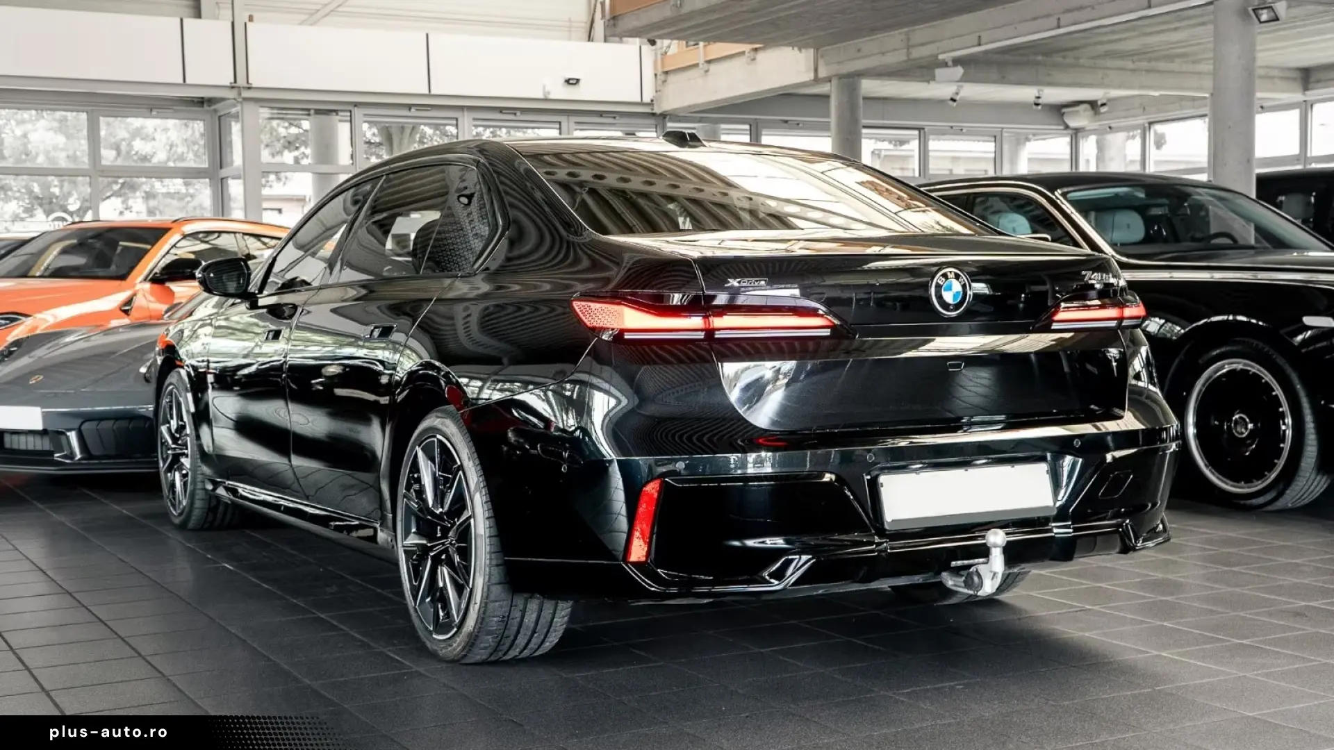 BMW 740d M TV Sky-Lounge B&W Crystal   Finanțare Leasing