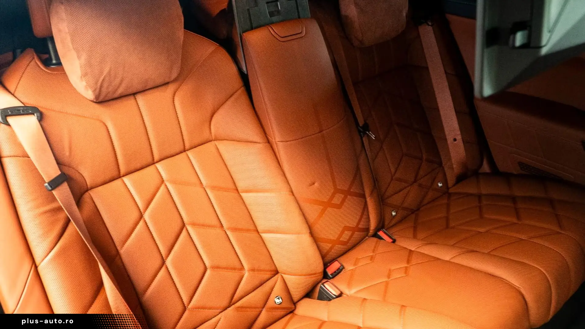BMW 740d M TV Sky-Lounge B&W Crystal   Finanțare Leasing
