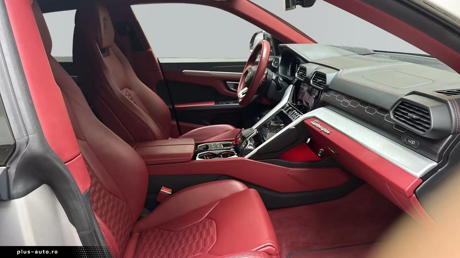 Lamborghini URUS 4.0 V8   Finanțare Leasing