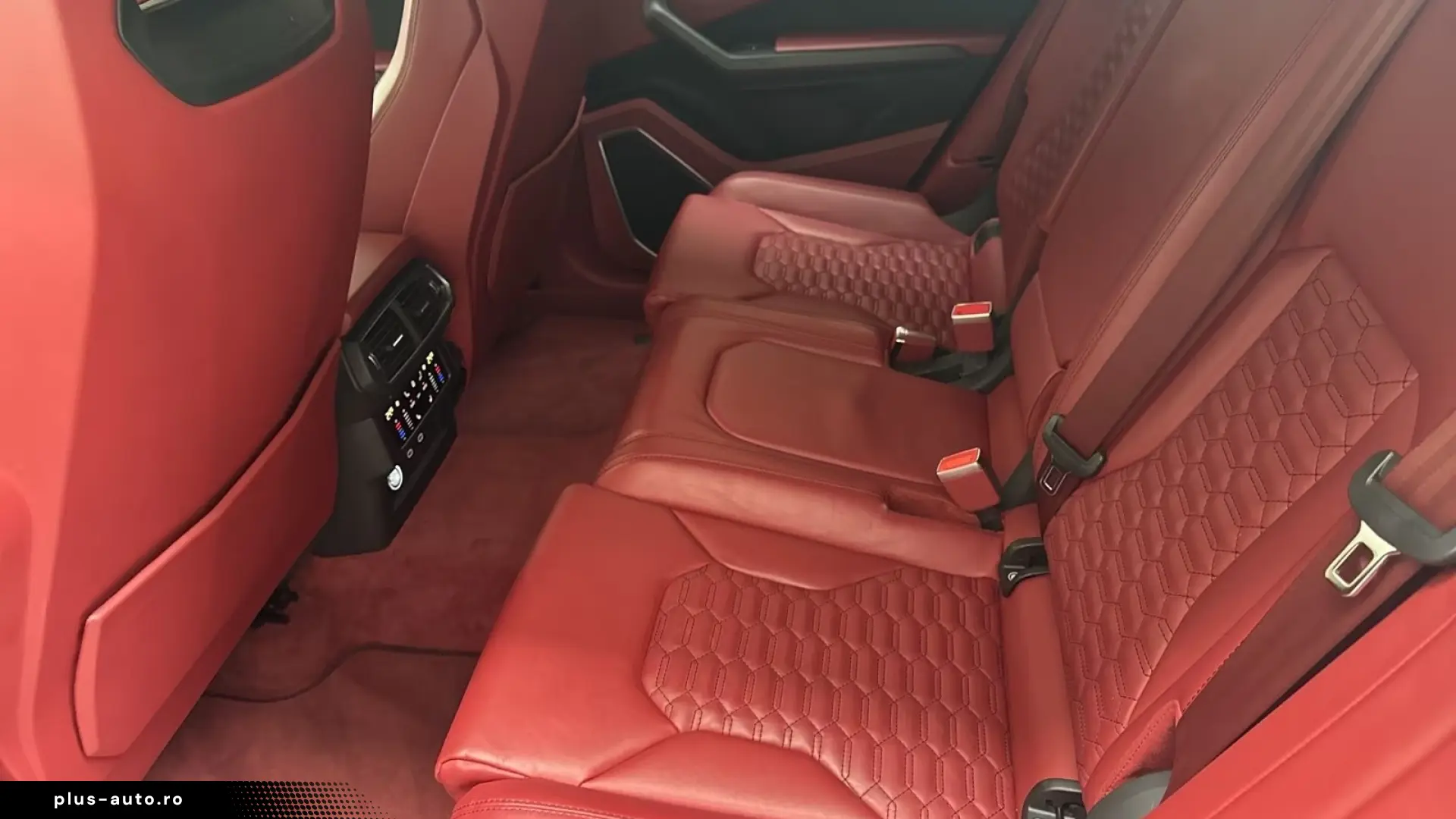Lamborghini URUS 4.0 V8   Finanțare Leasing