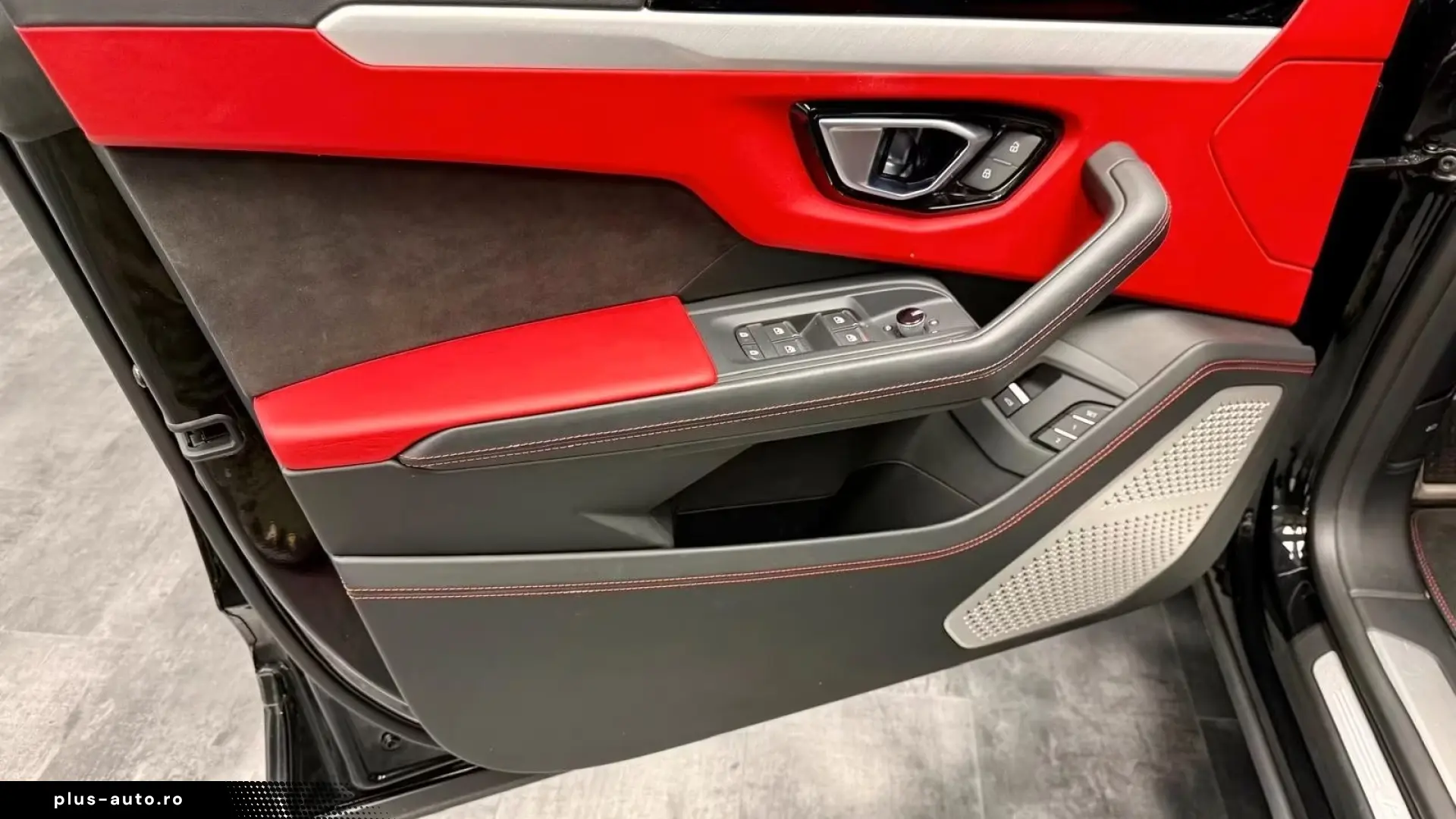 Lamborghini URUS 4.0 V8 B&O 22”   Finanțare Leasing