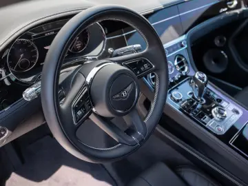 BENTLEY Continental GT Azure V8