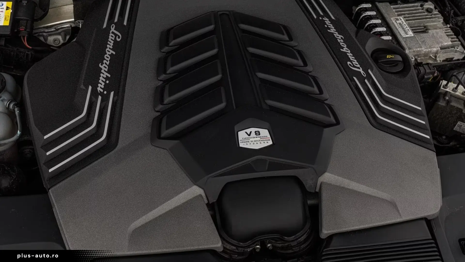 Lamborghini URUS 4.0 V8   Finanțare Leasing