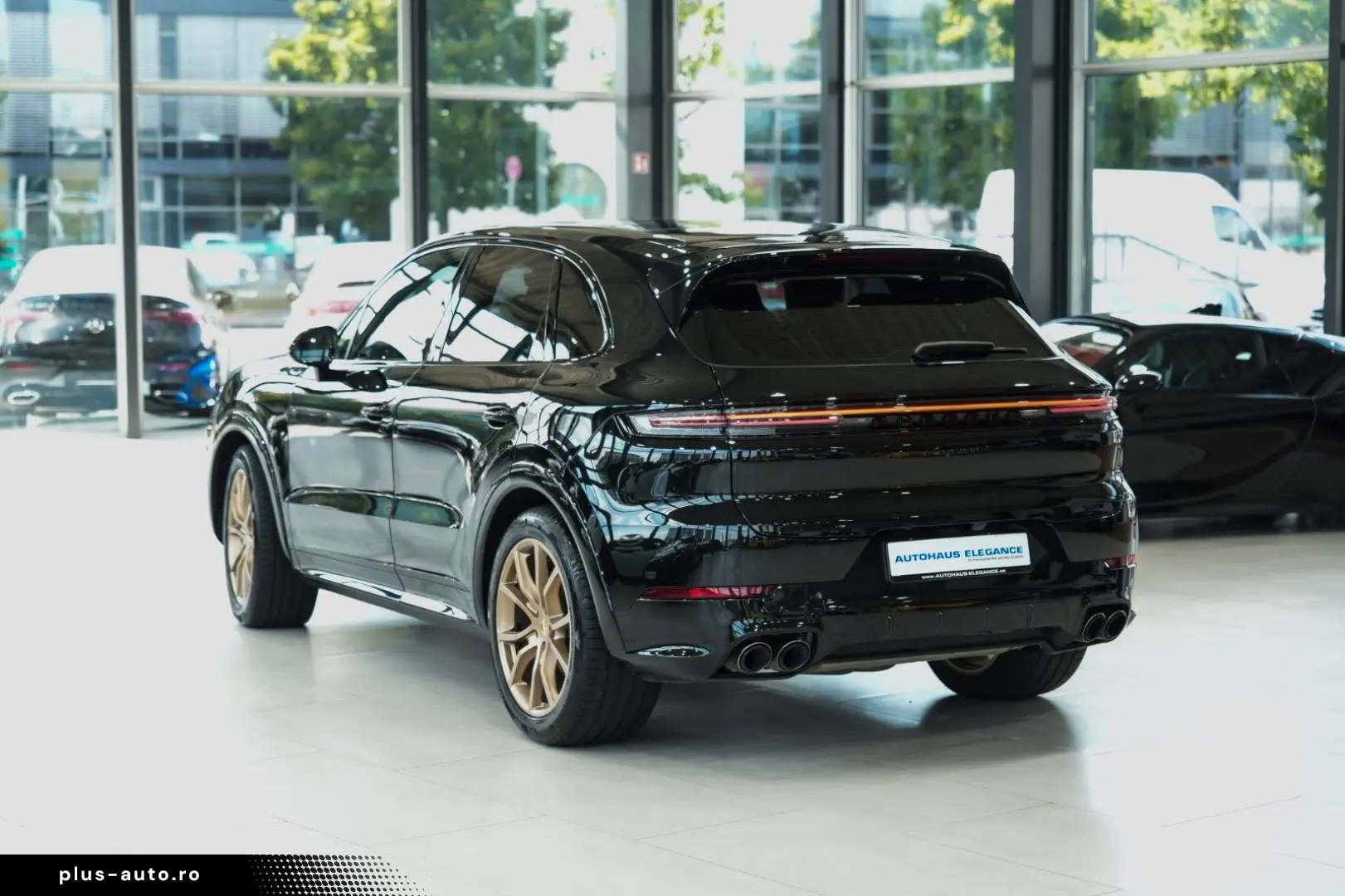 PORSCHE Cayenne S SPORT-CHRONO SPORT-ABGAS 18-WEGE BOSE