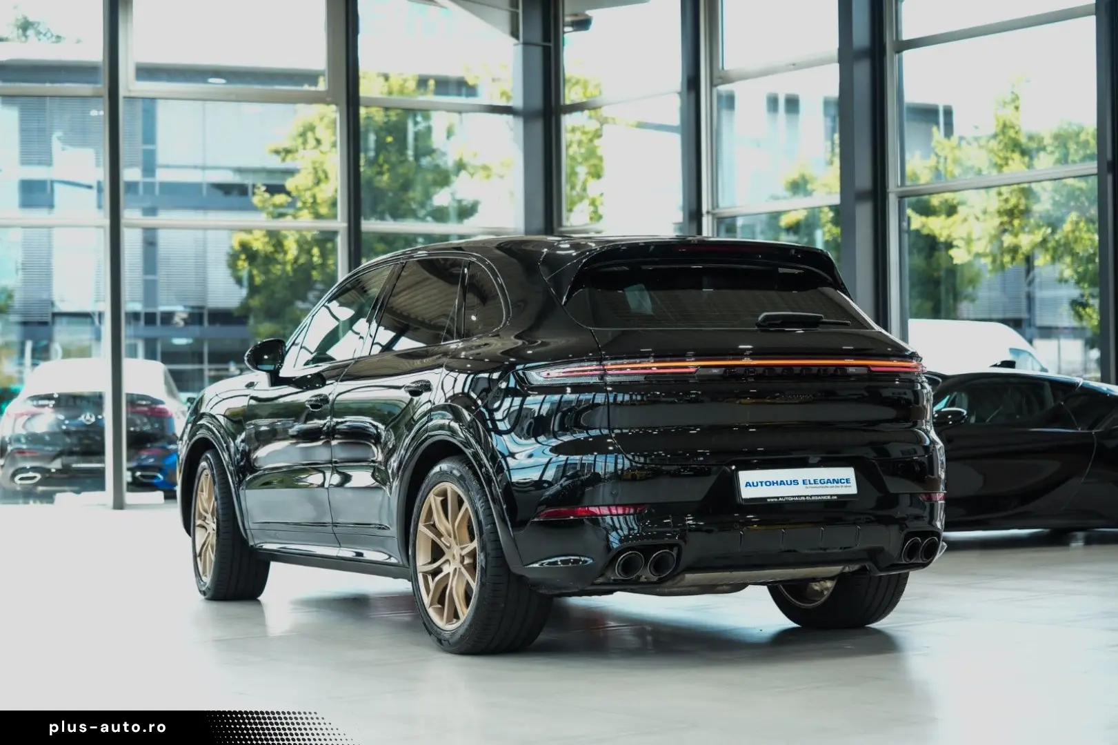 PORSCHE Cayenne S SPORT-CHRONO SPORT-ABGAS 18-WEGE BOSE