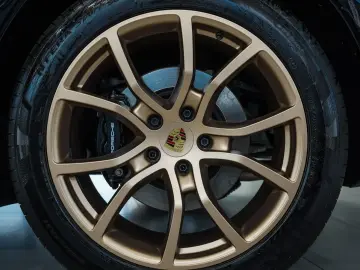 PORSCHE Cayenne S SPORT-CHRONO SPORT-ABGAS 18-WEGE BOSE
