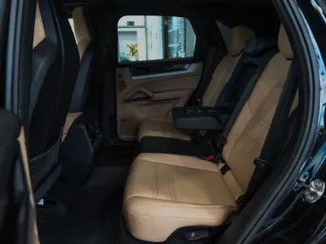 PORSCHE Cayenne S SPORT-CHRONO SPORT-ABGAS 18-WEGE BOSE