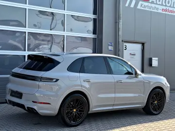 PORSCHE Cayenne Panorama SportPak Appr Kreide 14Wege 21