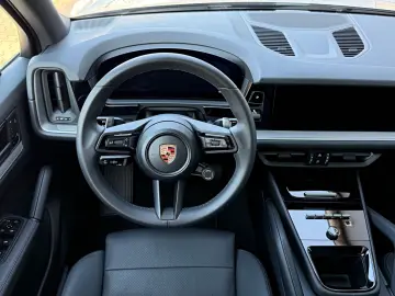 PORSCHE Cayenne Panorama SportPak Appr Kreide 14Wege 21