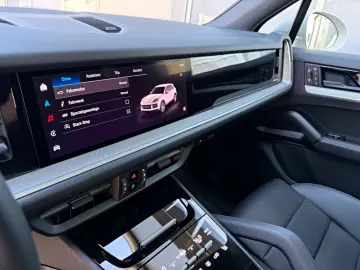 PORSCHE Cayenne Panorama SportPak Appr Kreide 14Wege 21