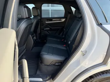 PORSCHE Cayenne Panorama SportPak Appr Kreide 14Wege 21
