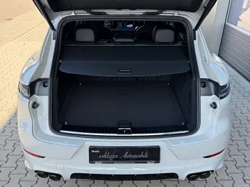 PORSCHE Cayenne Panorama SportPak Appr Kreide 14Wege 21