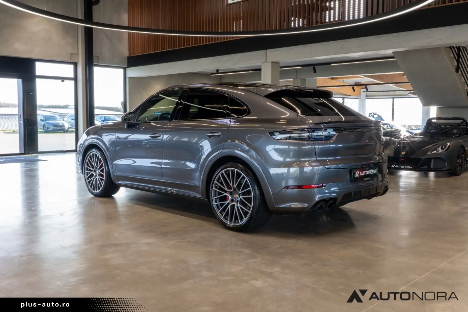 PORSCHE Cayenne Coupé GTS Luftfederung Head-Up InnoDrive
