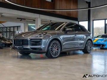 PORSCHE Cayenne Coupé GTS Luftfederung Head-Up InnoDrive