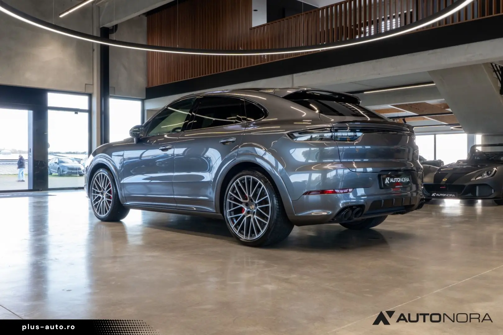 PORSCHE Cayenne Coupé GTS Luftfederung Head-Up InnoDrive
