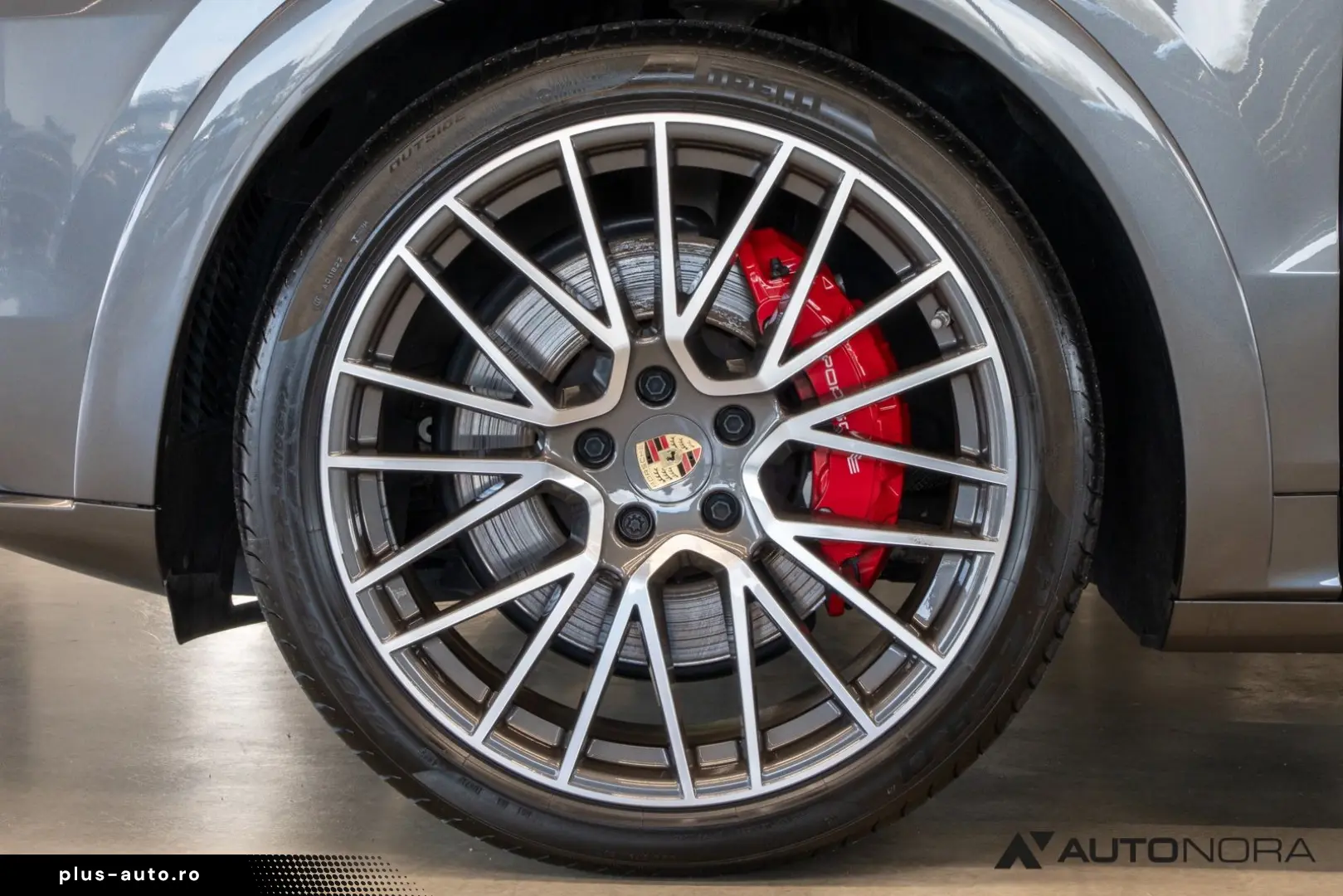 PORSCHE Cayenne Coupé GTS Luftfederung Head-Up InnoDrive