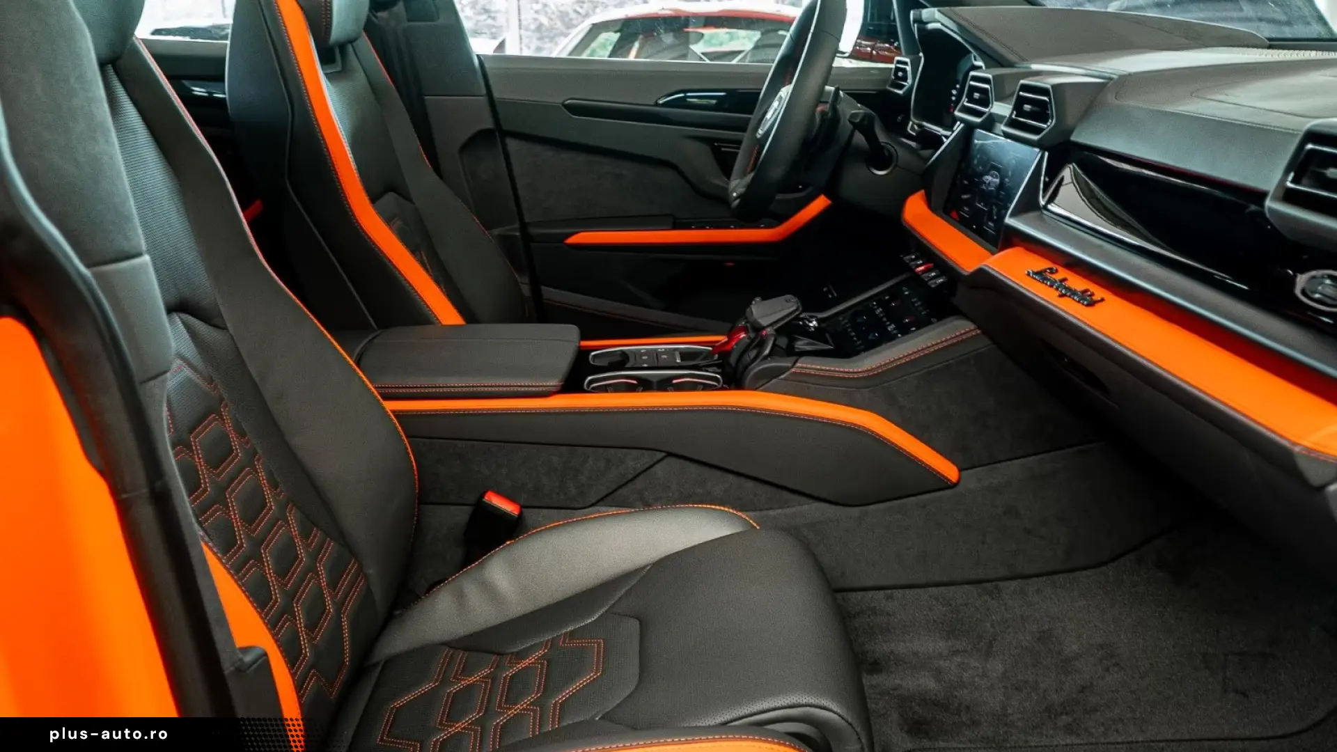 Lamborghini URUS SE Plug-in Hybrid 4WD   Finanțare Leasing