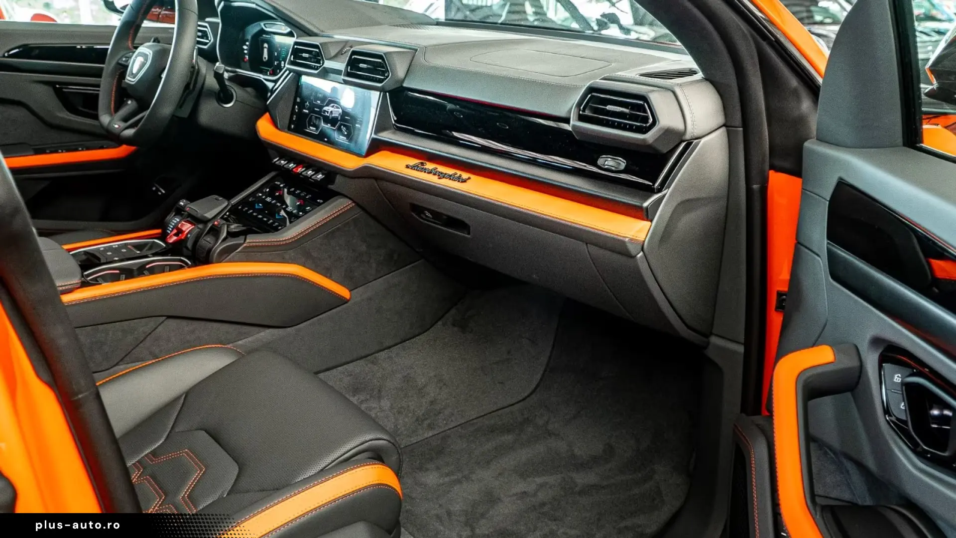 Lamborghini URUS SE Plug-in Hybrid 4WD   Finanțare Leasing