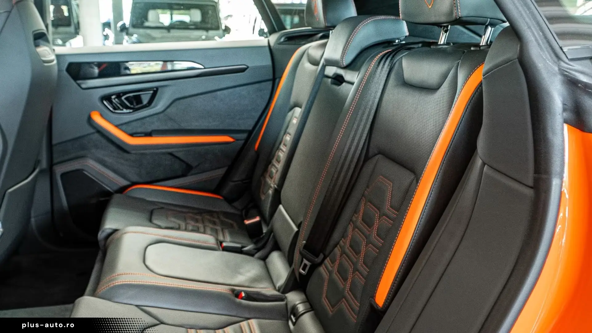 Lamborghini URUS SE Plug-in Hybrid 4WD   Finanțare Leasing