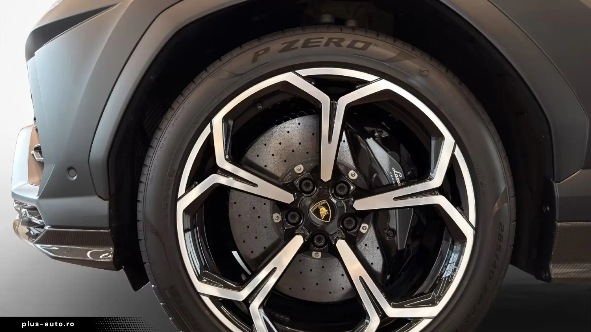 Lamborghini URUS 4.0 V8   Finanțare Leasing