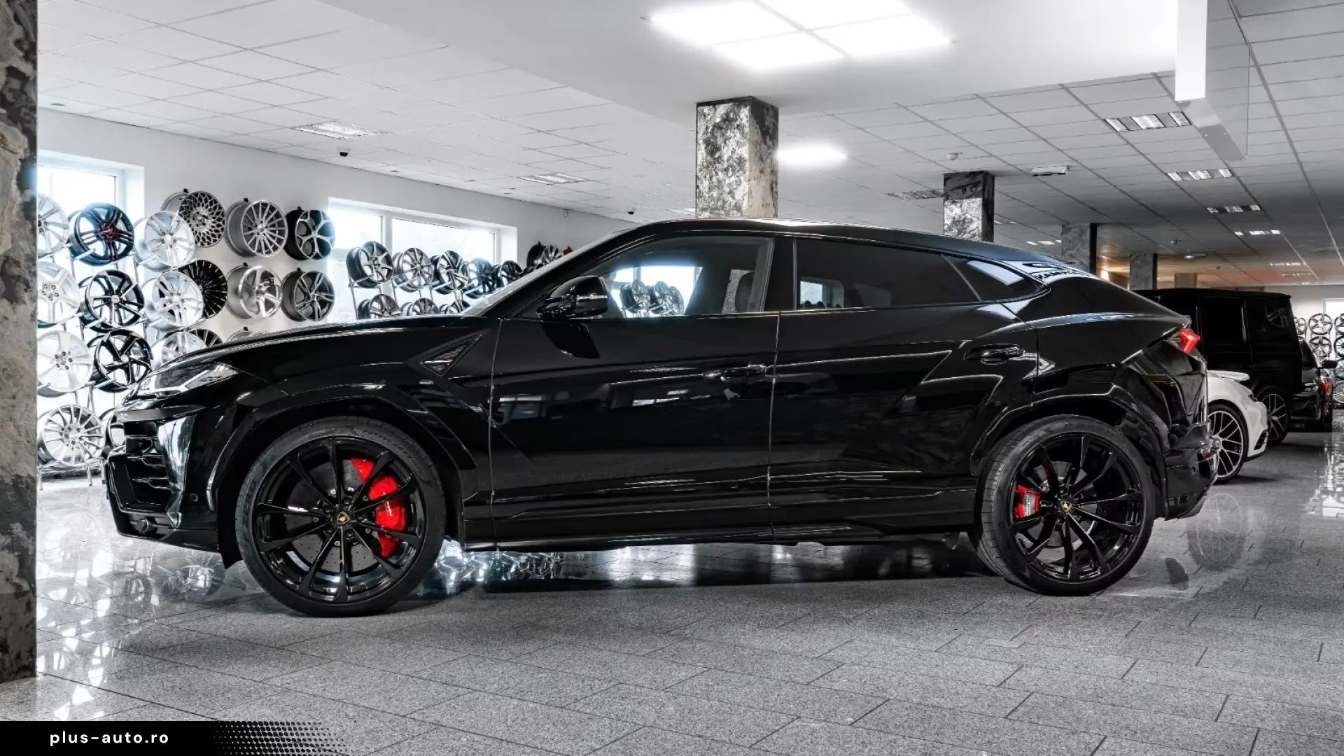 Lamborghini URUS 4.0 V8   Finanțare Leasing