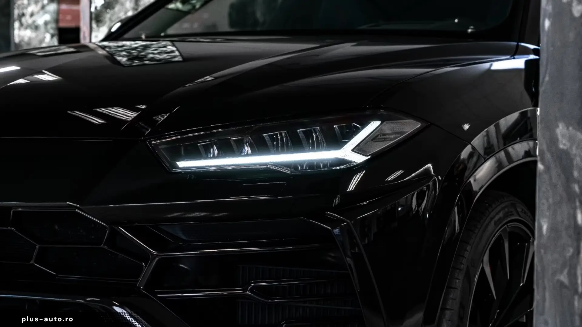 Lamborghini URUS 4.0 V8   Finanțare Leasing