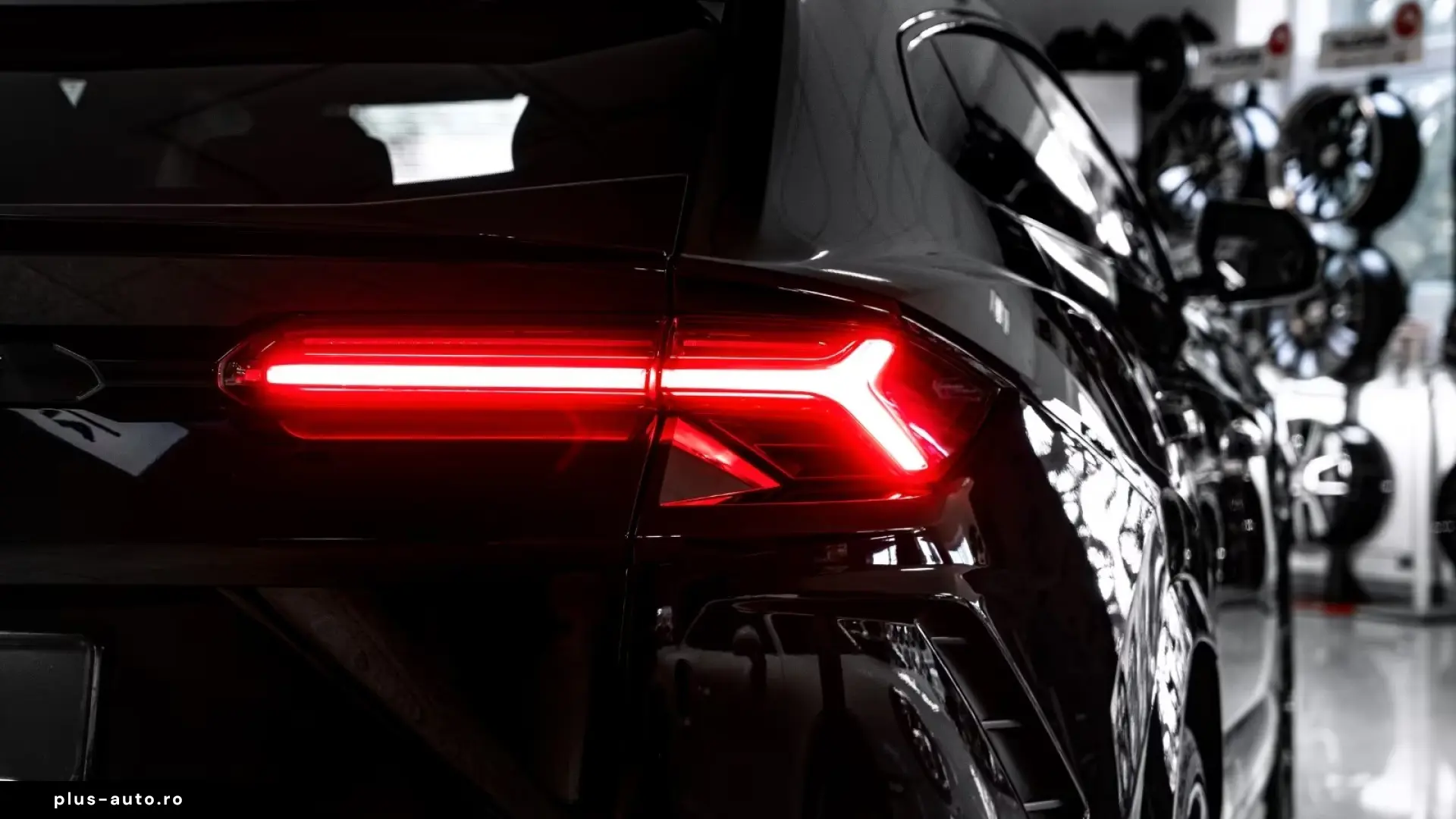 Lamborghini URUS 4.0 V8   Finanțare Leasing