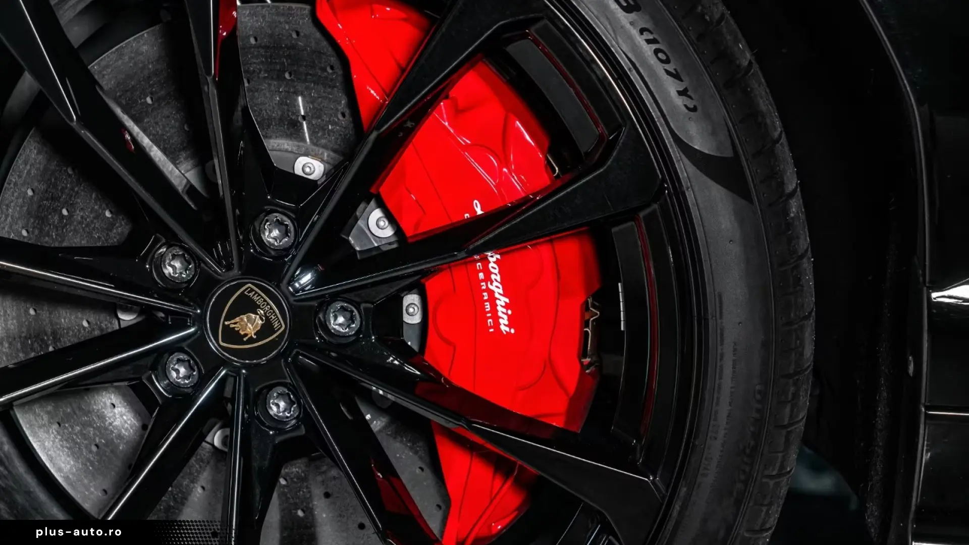 Lamborghini URUS 4.0 V8   Finanțare Leasing