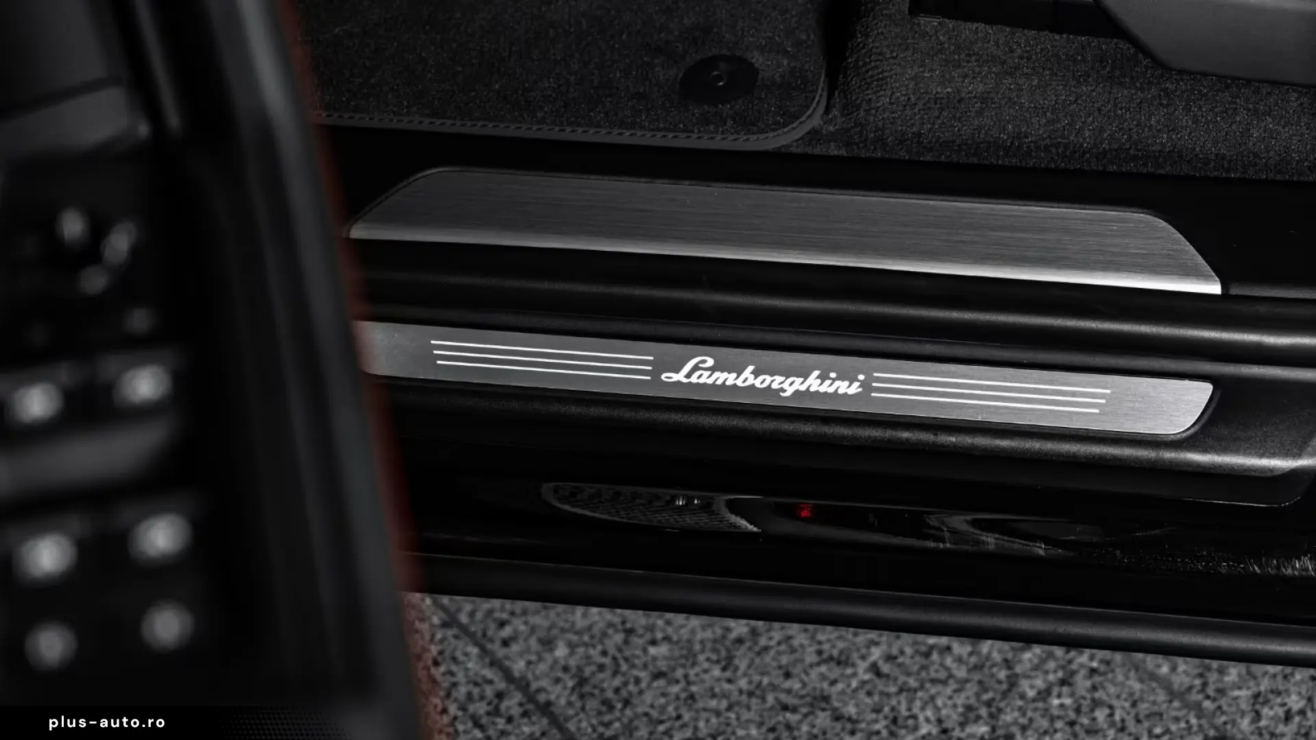 Lamborghini URUS 4.0 V8   Finanțare Leasing