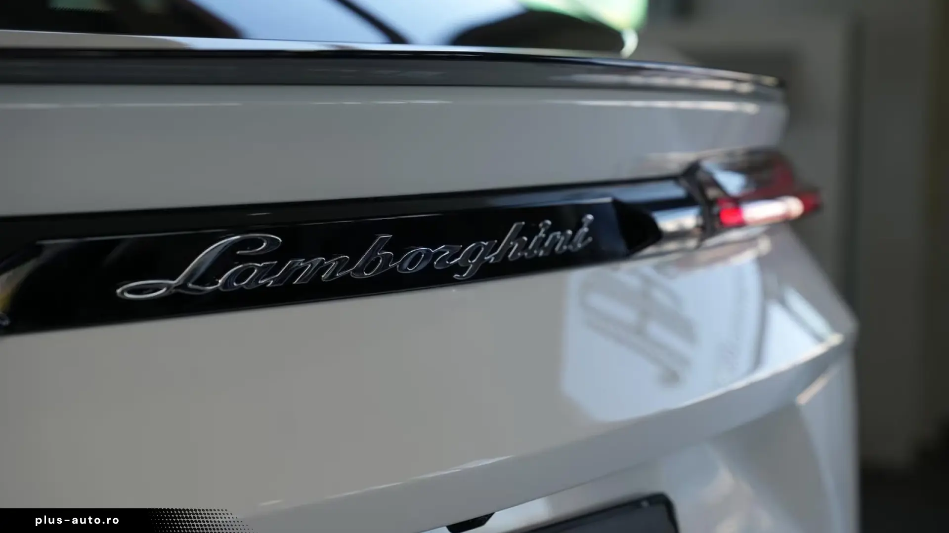 Lamborghini URUS S 4.0 V8   Finanțare Leasing