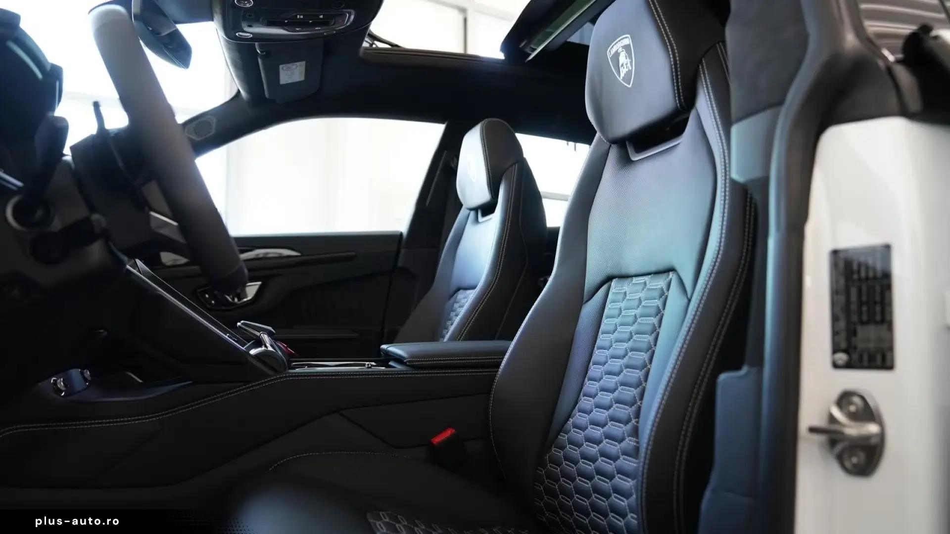 Lamborghini URUS S 4.0 V8   Finanțare Leasing