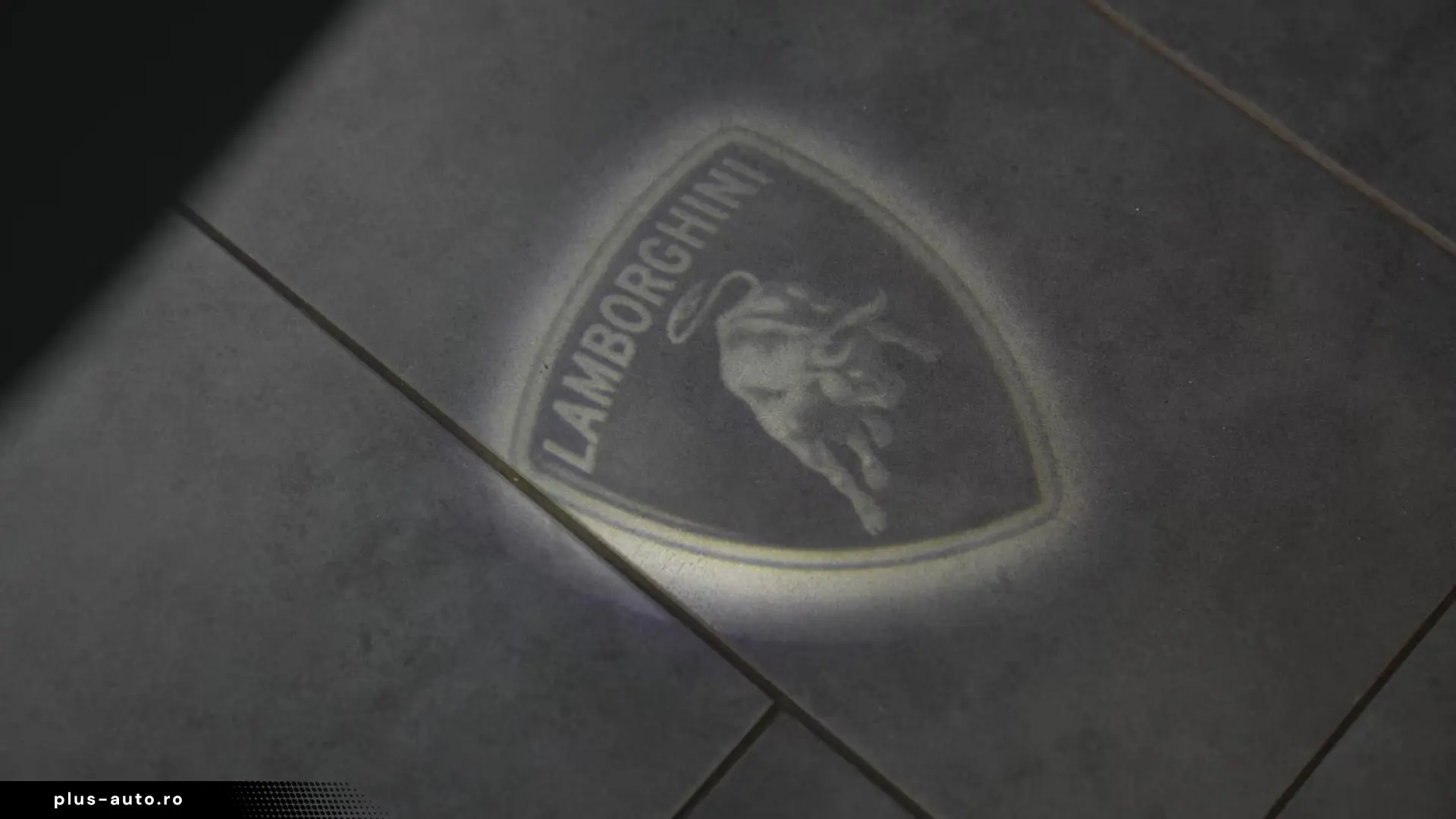 Lamborghini URUS S 4.0 V8   Finanțare Leasing
