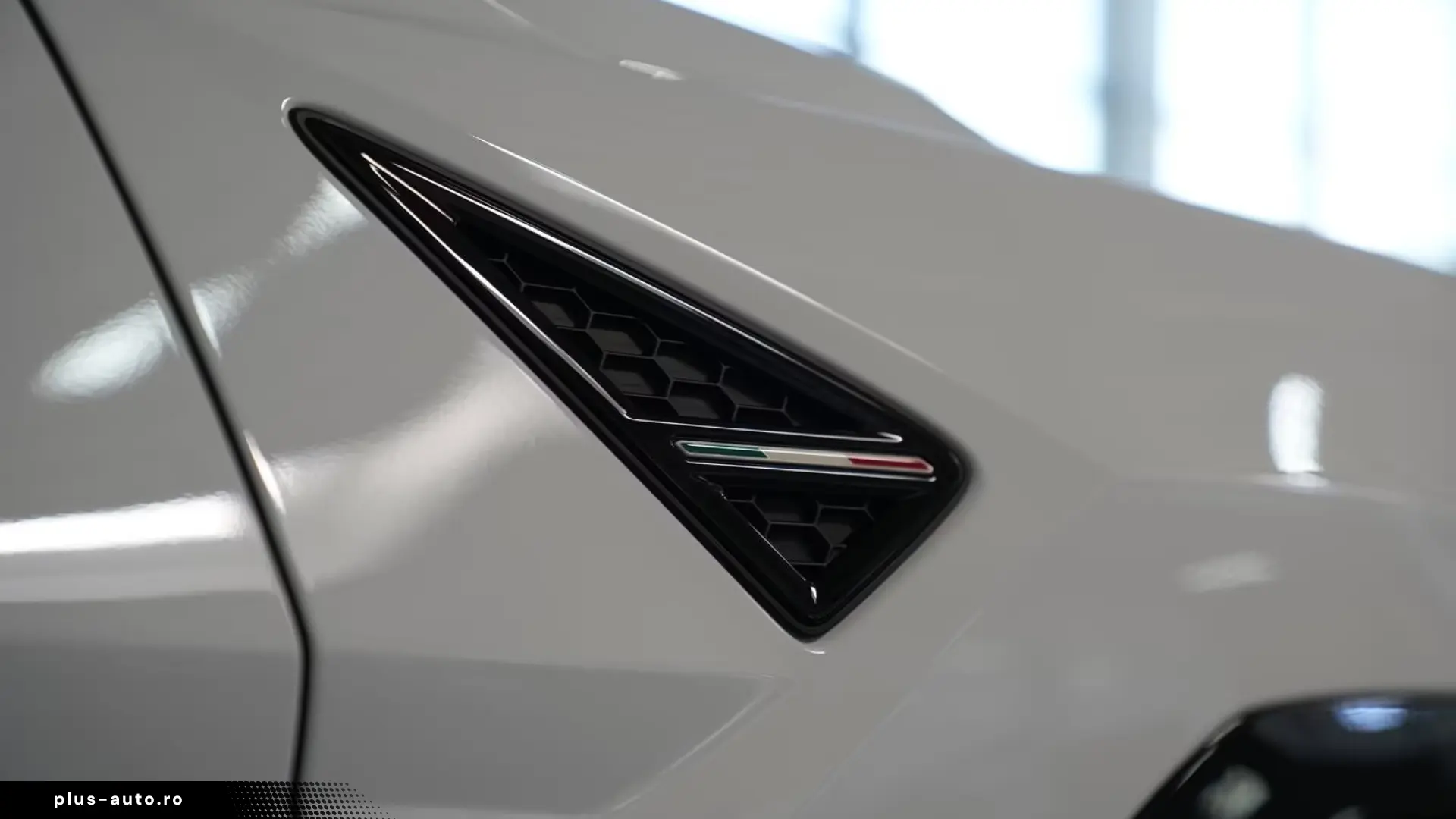 Lamborghini URUS S 4.0 V8   Finanțare Leasing