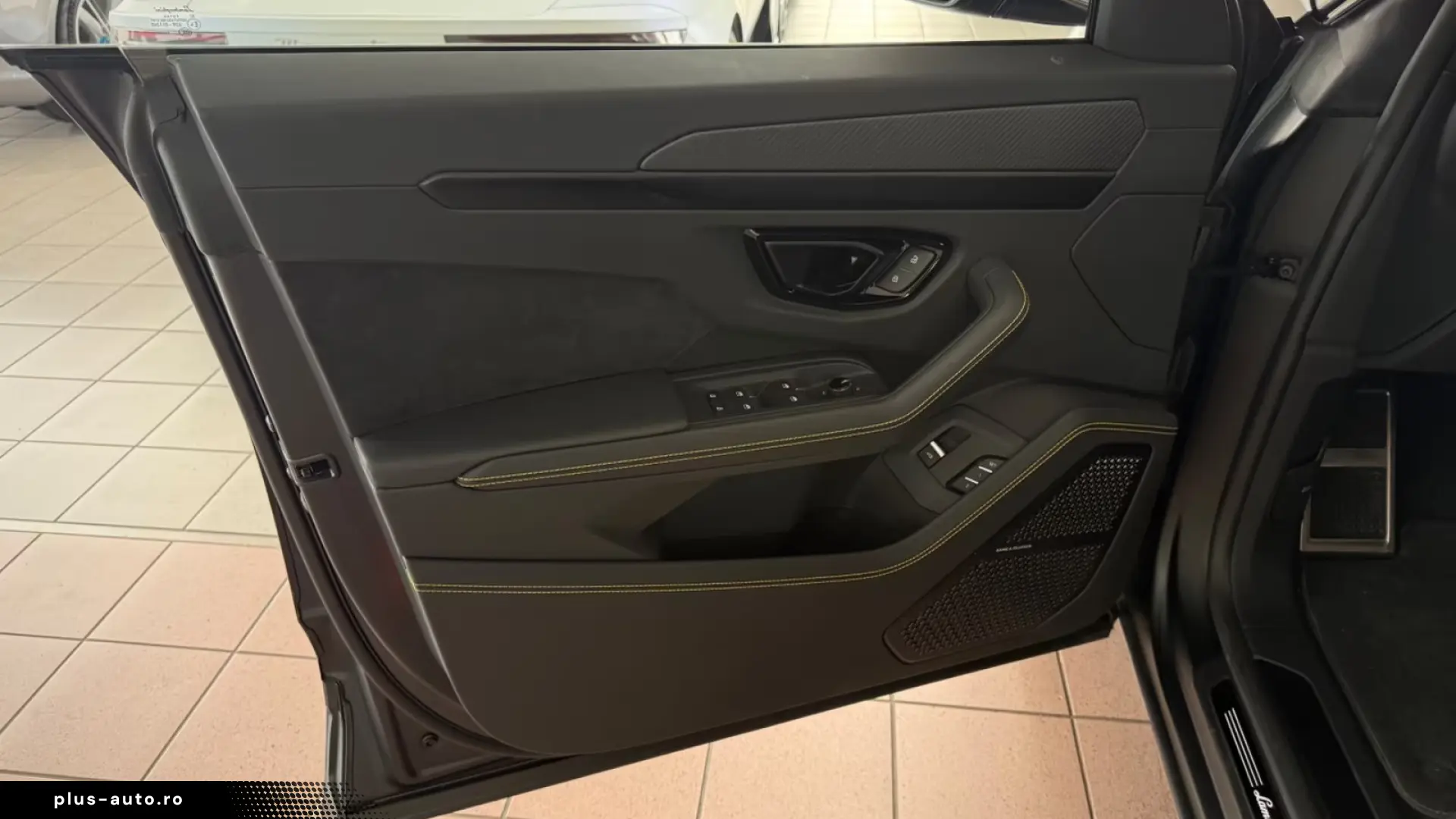 Lamborghini URUS S 4.0 V8   Finanțare Leasing