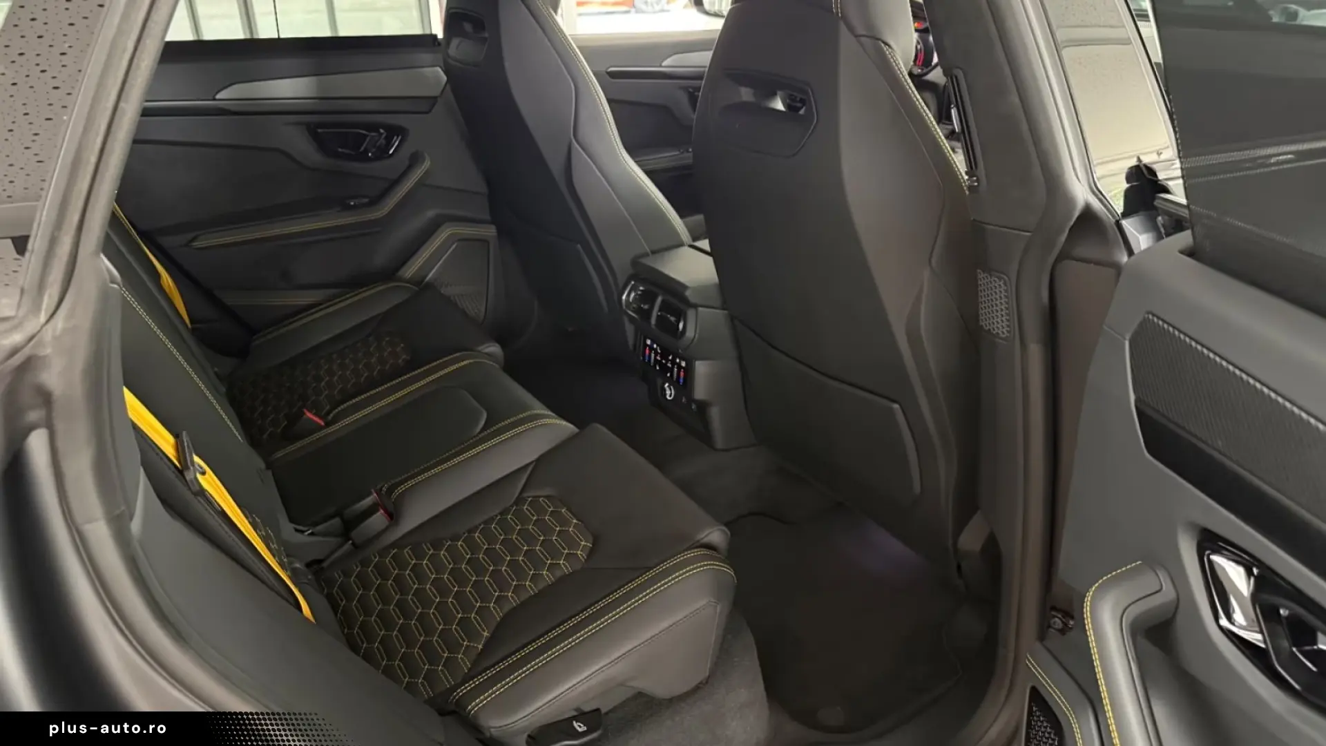 Lamborghini URUS S 4.0 V8   Finanțare Leasing