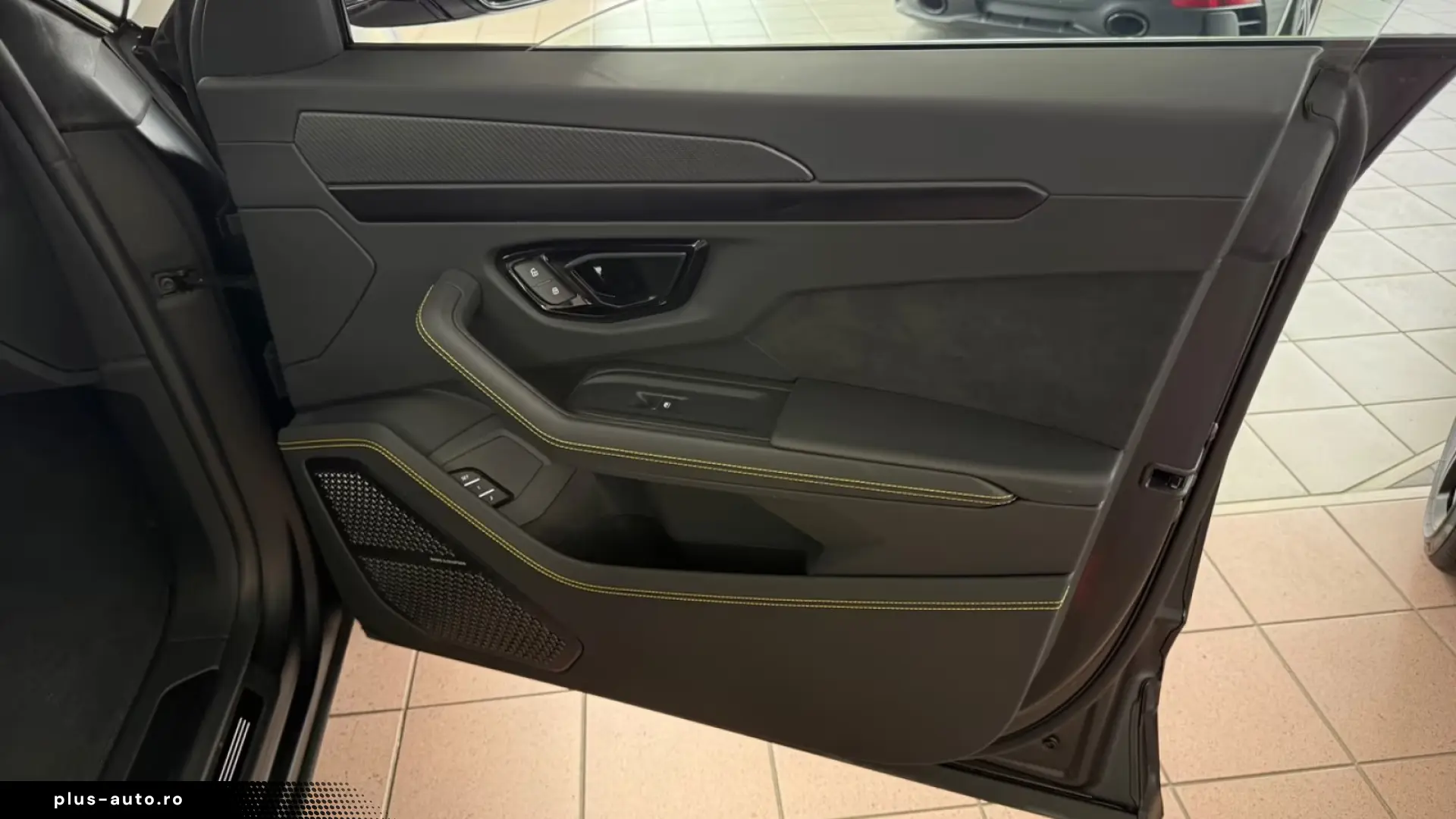 Lamborghini URUS S 4.0 V8   Finanțare Leasing