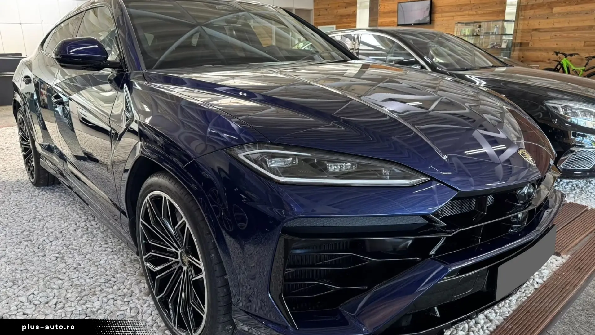 Lamborghini URUS SE 4.0 V8   Finanțare Leasing