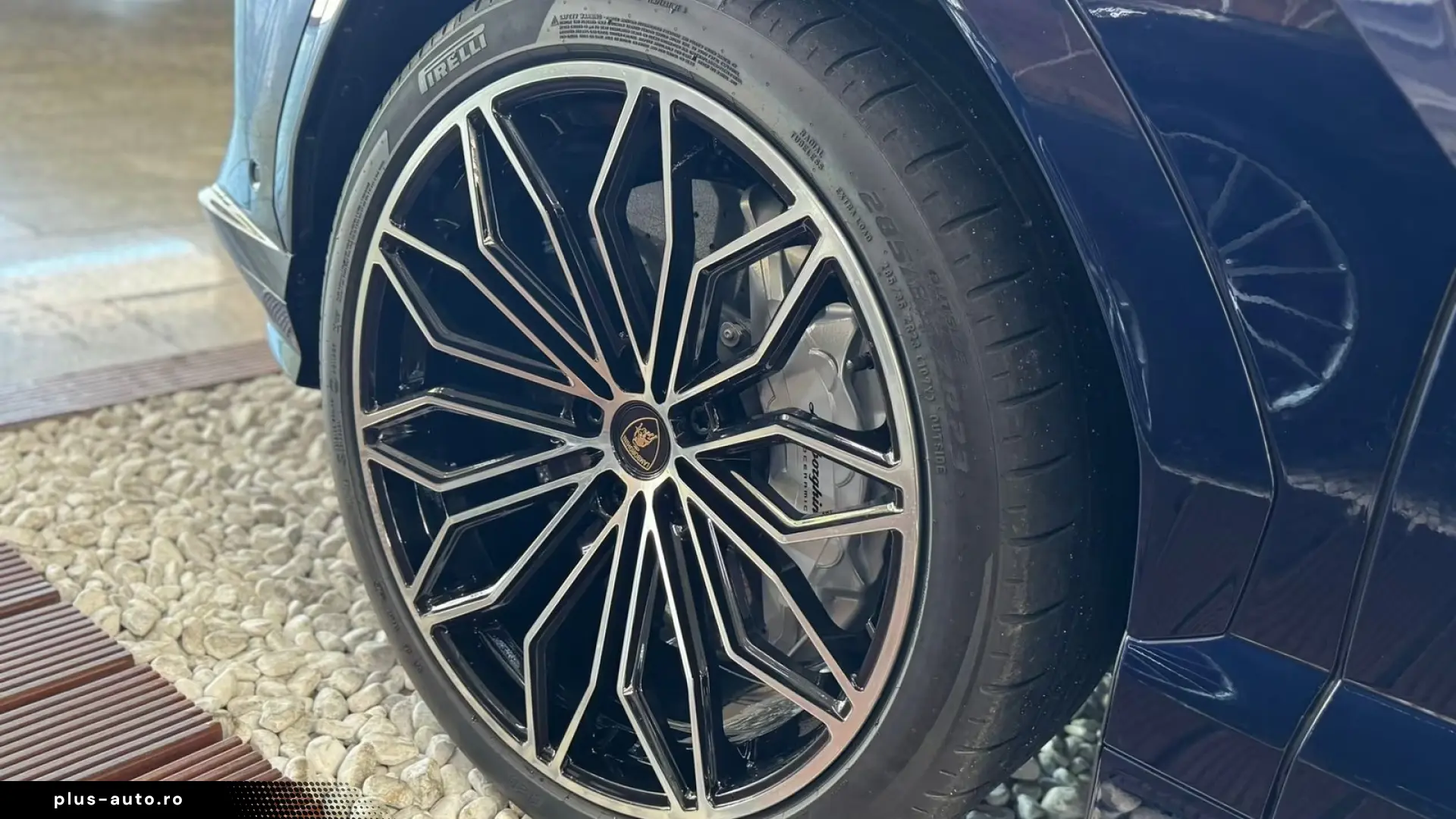 Lamborghini URUS SE 4.0 V8   Finanțare Leasing