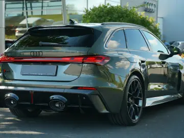 2026 Audi RS 5 Avant e-Hybrid - LIVRARE RAPIDA!