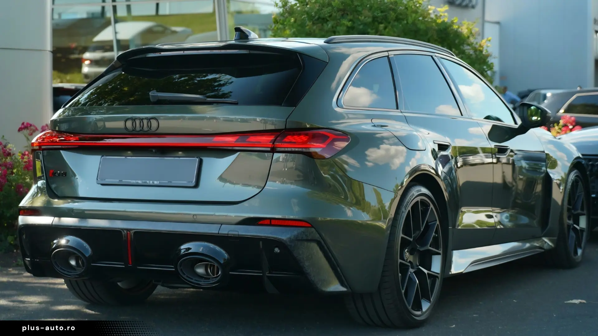 2026 Audi RS 5 Avant e-Hybrid - LIVRARE RAPIDA!