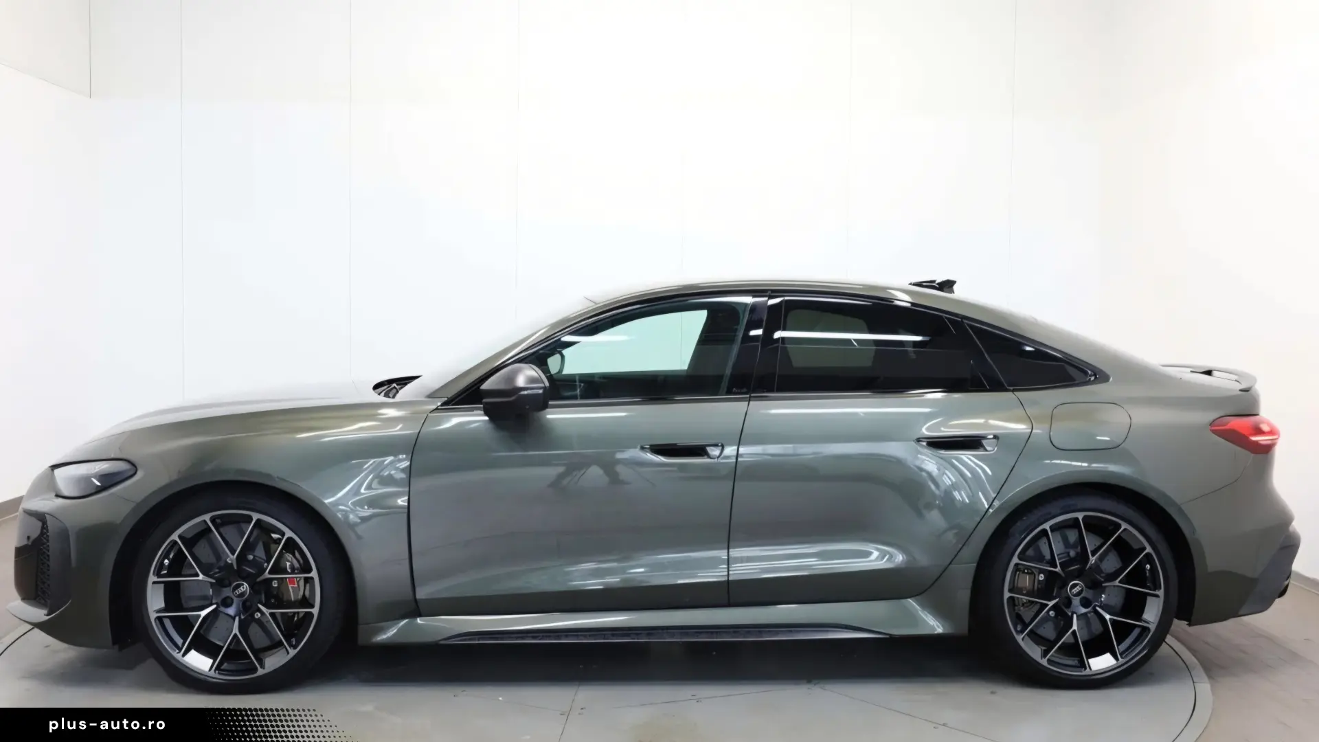 2026 Audi RS 5 Sedan e-Hybrid - LIVRARE RAPIDA!