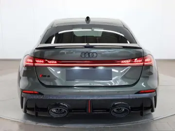 2026 Audi RS 5 Sedan e-Hybrid - LIVRARE RAPIDA!
