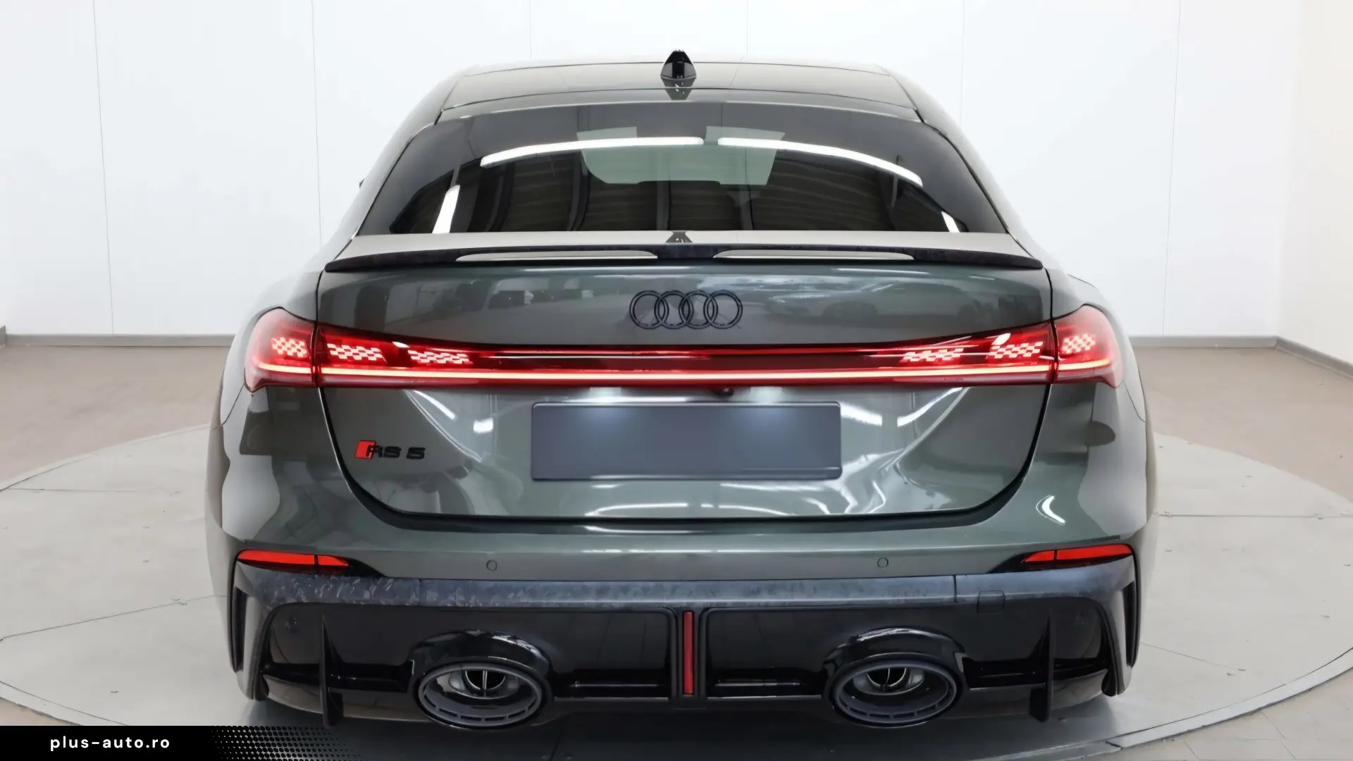 2026 Audi RS 5 Sedan e-Hybrid - LIVRARE RAPIDA!
