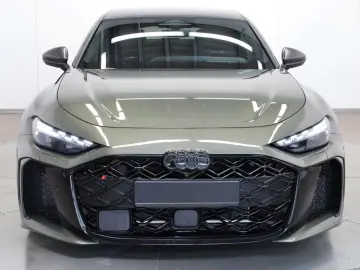 2026 Audi RS 5 Sedan e-Hybrid - LIVRARE RAPIDA!