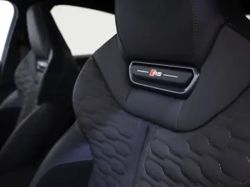 2026 Audi RS 5 Sedan e-Hybrid - LIVRARE RAPIDA!