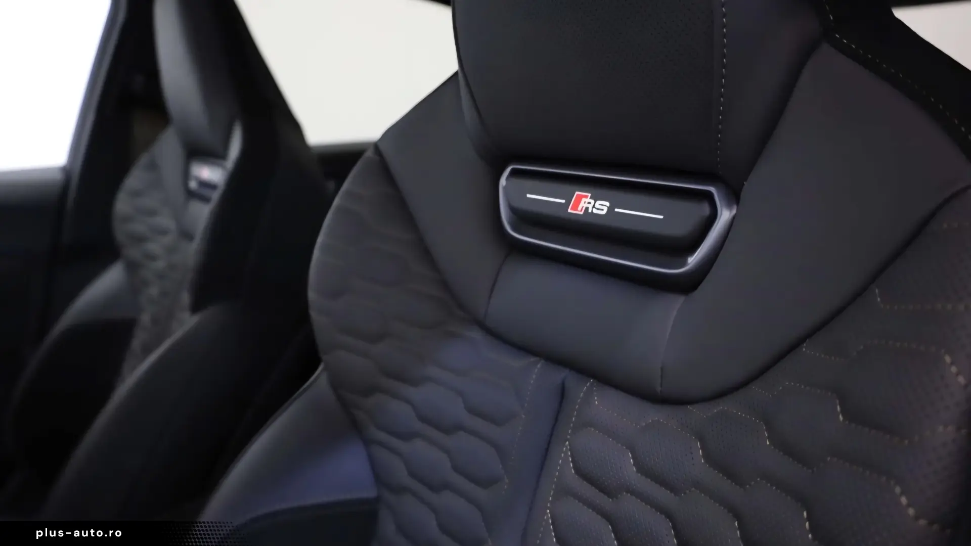 2026 Audi RS 5 Sedan e-Hybrid - LIVRARE RAPIDA!