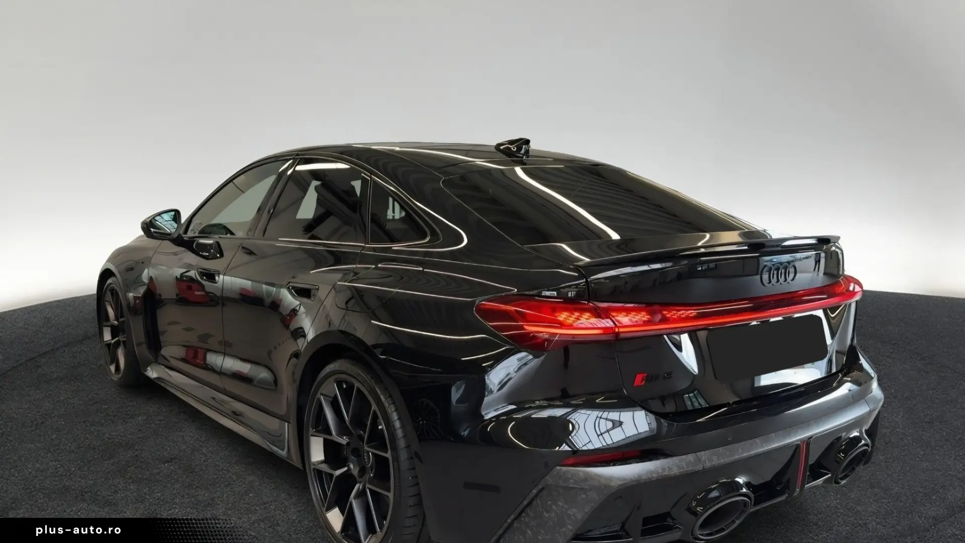 2026 Audi RS 5 Sedan e-Hybrid - LIVRARE RAPIDA!