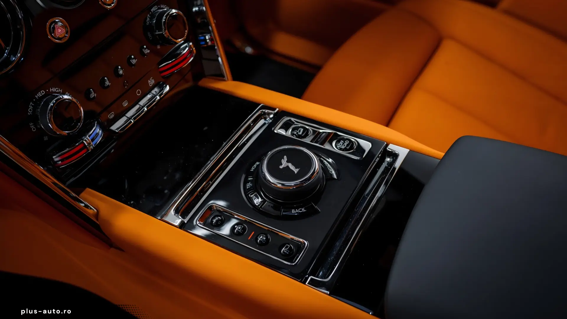 Rolls-Royce Cullinan Black Badge - LIVRARE RAPIDA!