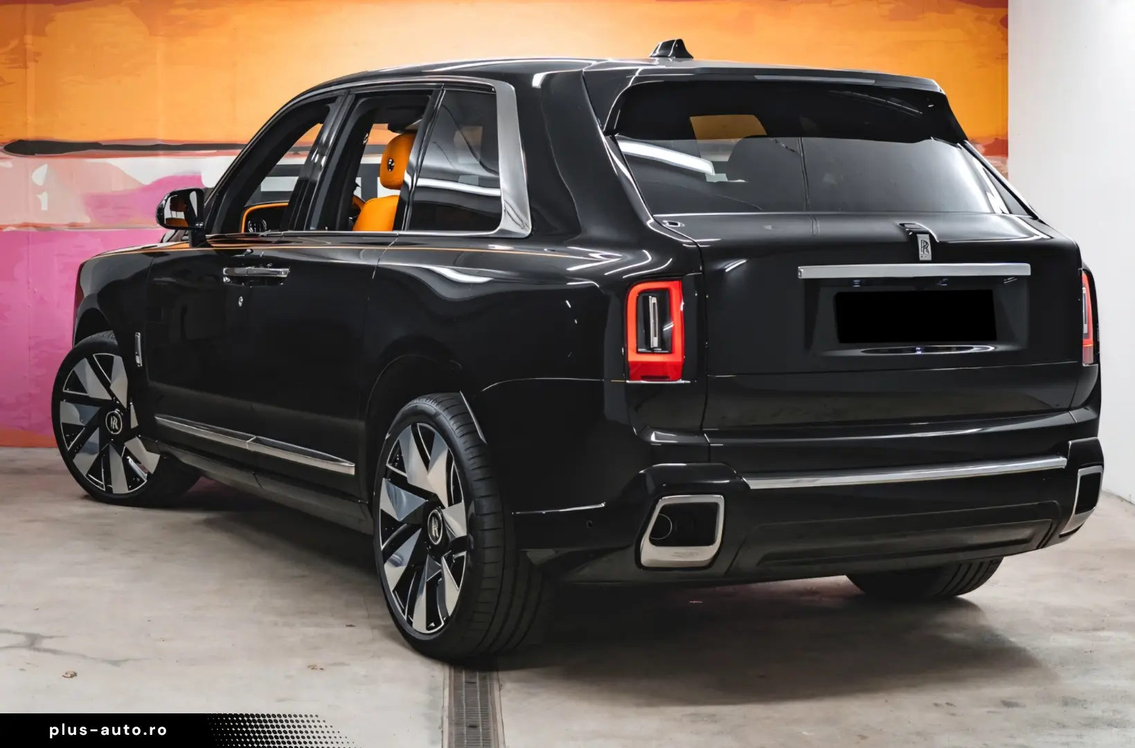 Rolls-Royce Cullinan Black Badge - LIVRARE RAPIDA!